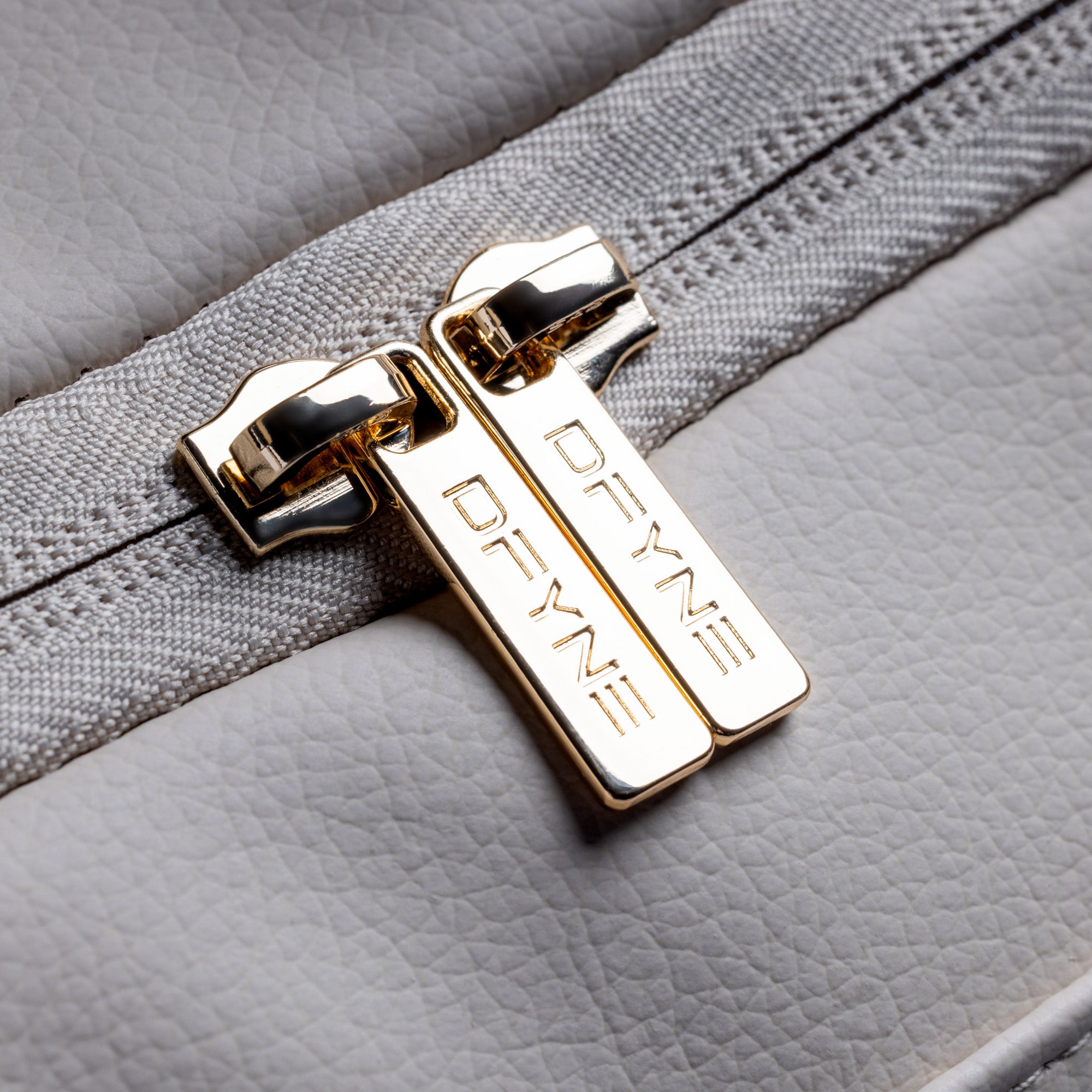 Bolsa De Viagem DFYNE Feminino Branco | CNDTLP691