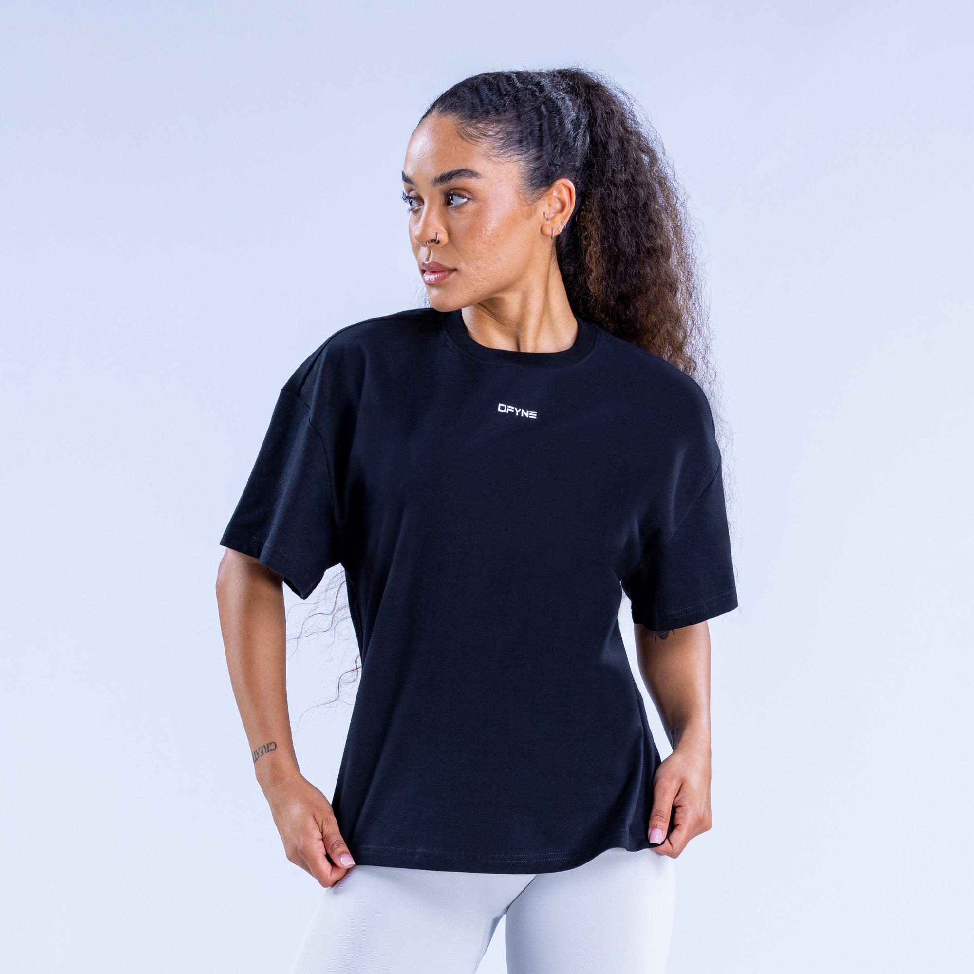 Camiseta DFYNE Revive Boxy Feminino Pretas | SVUKPJ418