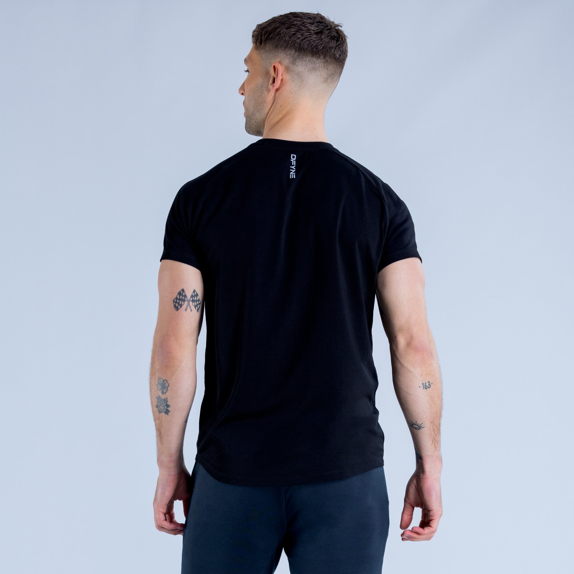 Camiseta DFYNE Stealth Masculino Pretas | TAUFBD527