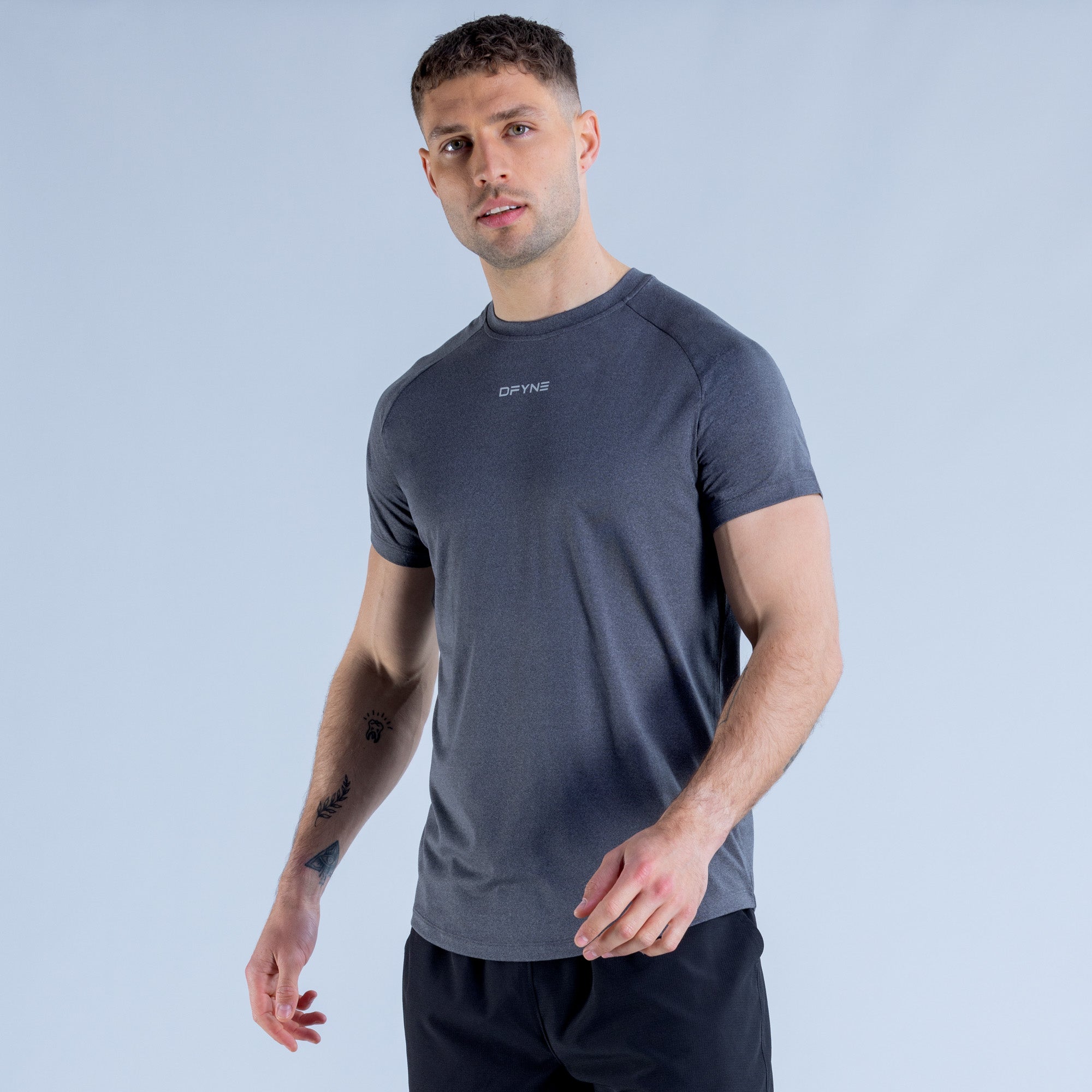 Camiseta DFYNE Stealth Training Masculino Pretas | IWZOGF871