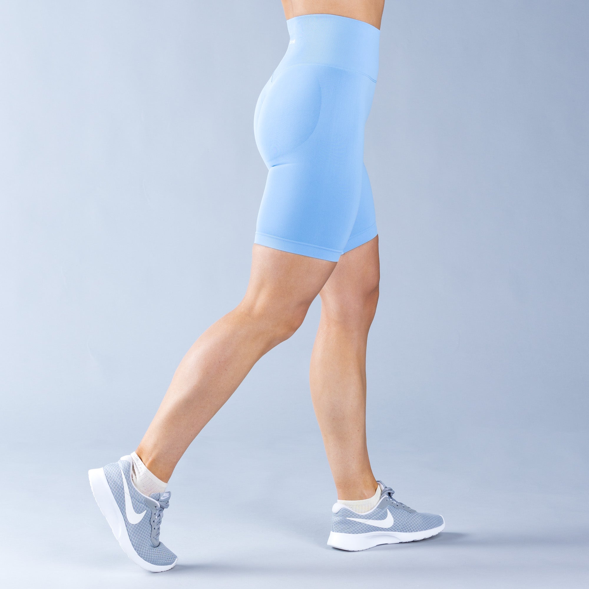 Shorts DFYNE Dynamic Feminino Luz Azuis | IZSHCD492