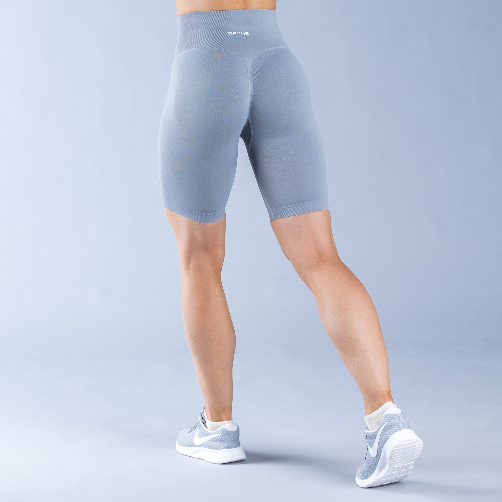 Shorts DFYNE Dynamic Feminino Luz Cinzentas | HECPAT039