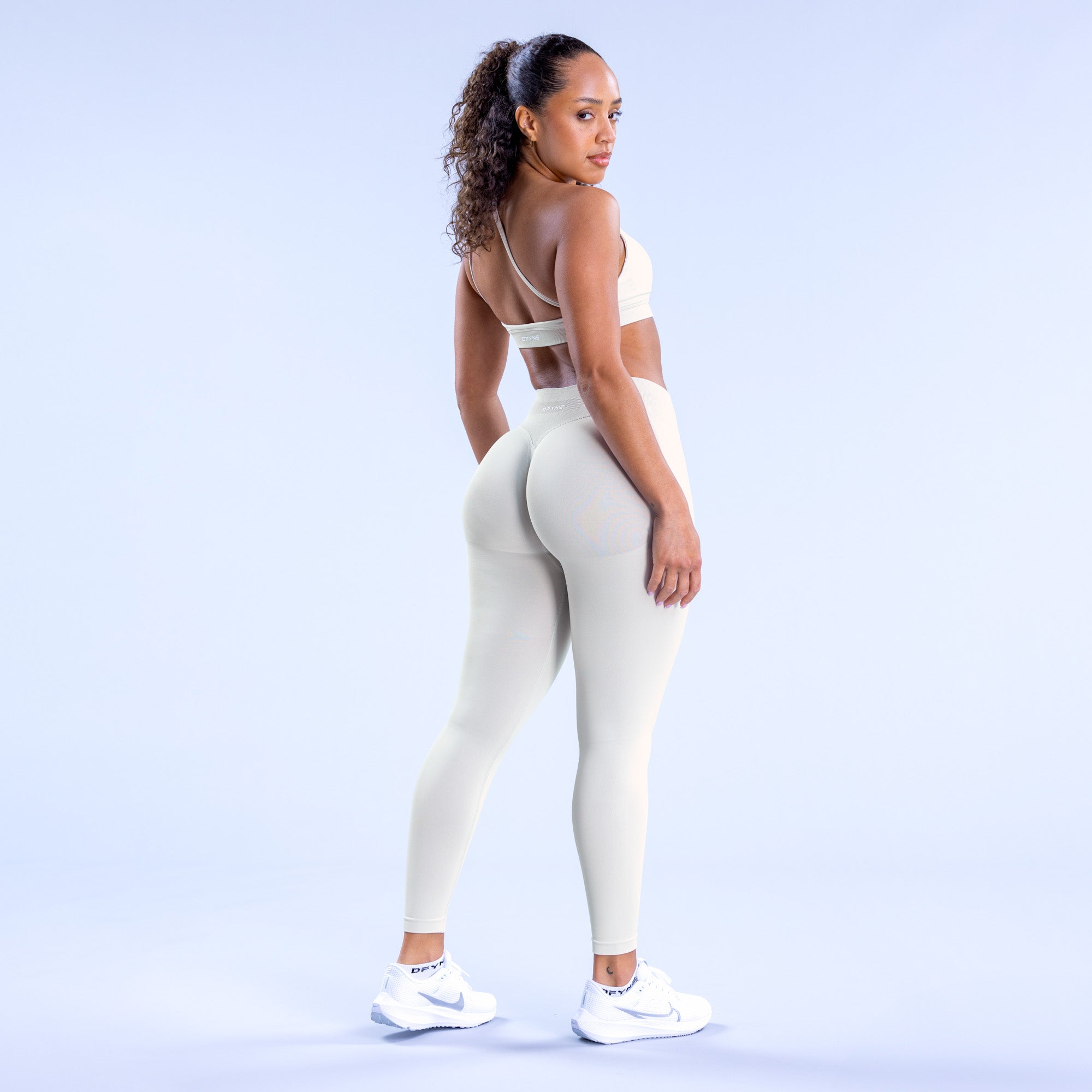 Sutiã Esportivo DFYNE Impact Asymmetric Feminino Branco | RYVHPN564
