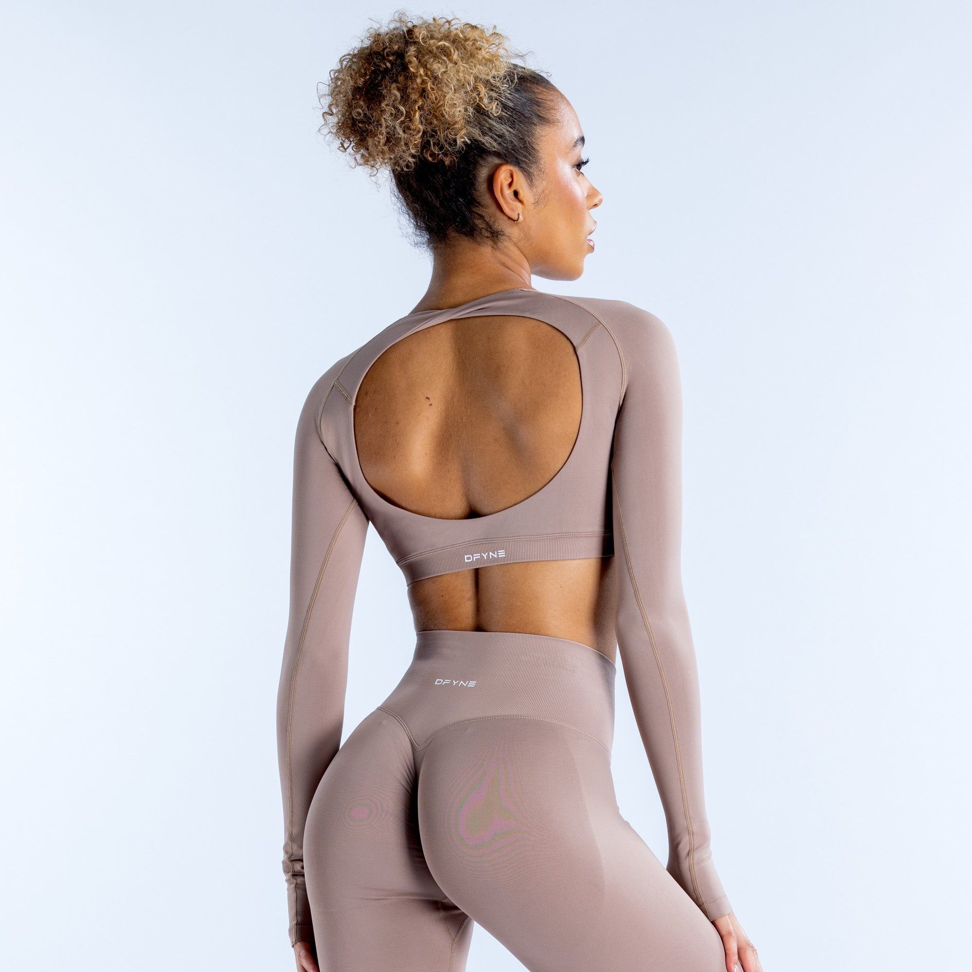 Top DFYNE Dynamic Long Sleeve Crop Feminino Bege | JRWAXT301