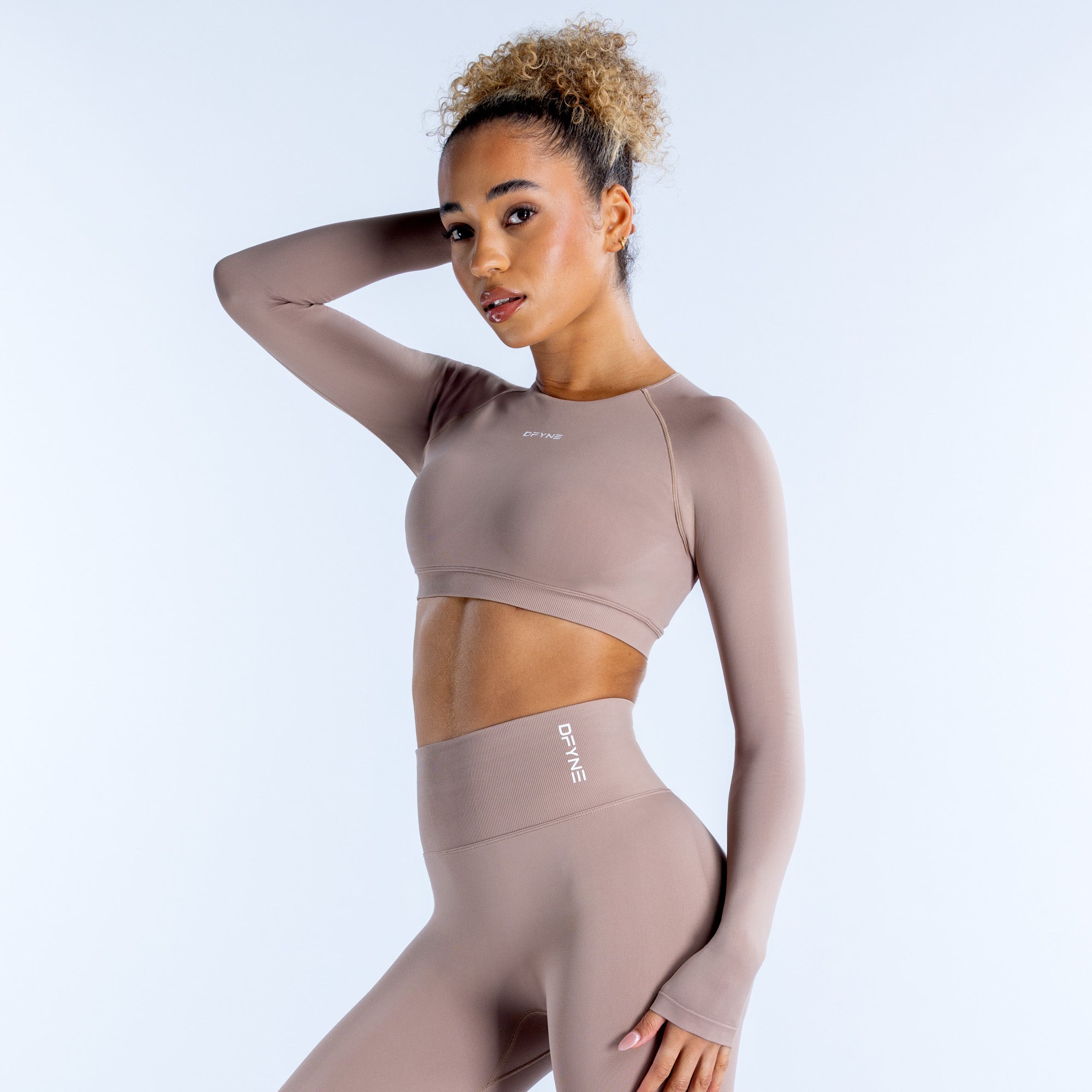 Top DFYNE Dynamic Long Sleeve Crop Feminino Bege | JRWAXT301
