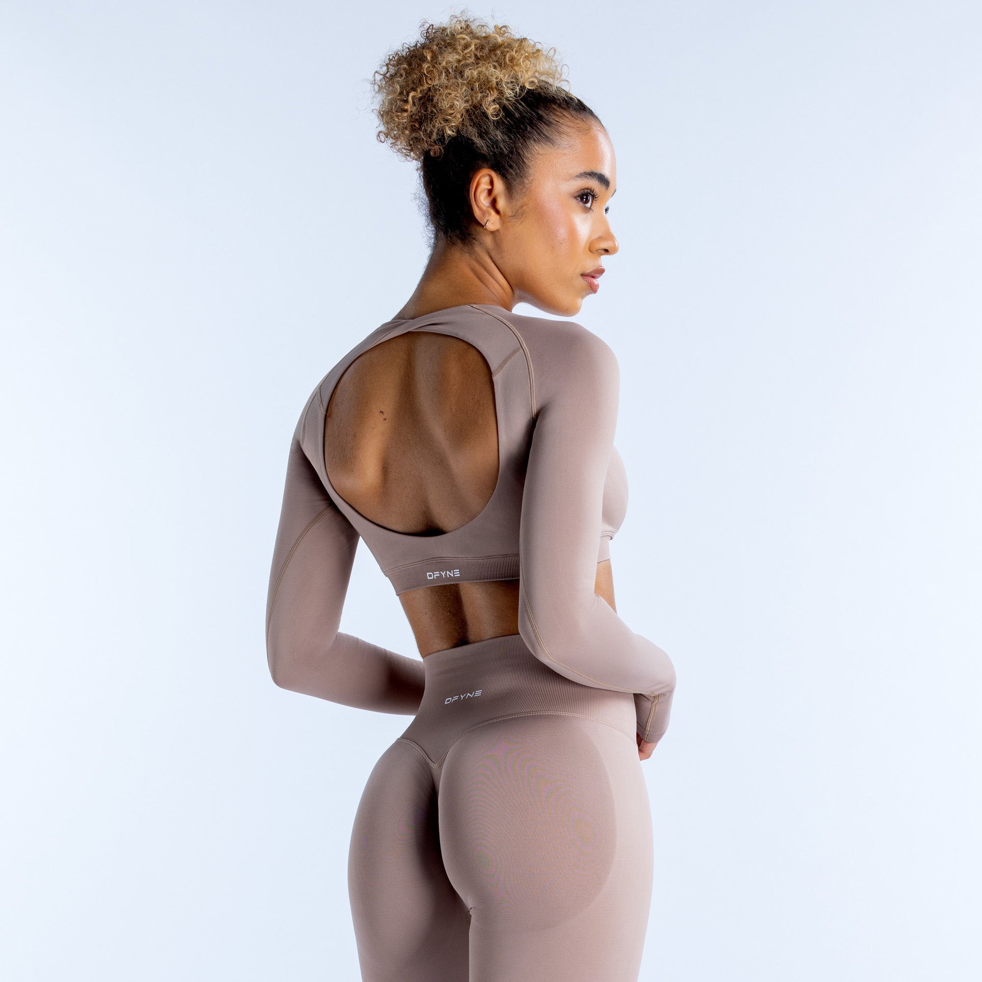 Top DFYNE Dynamic Long Sleeve Crop Feminino Bege | JRWAXT301